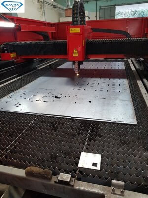 Máy cắt laser tại xưởng Savax